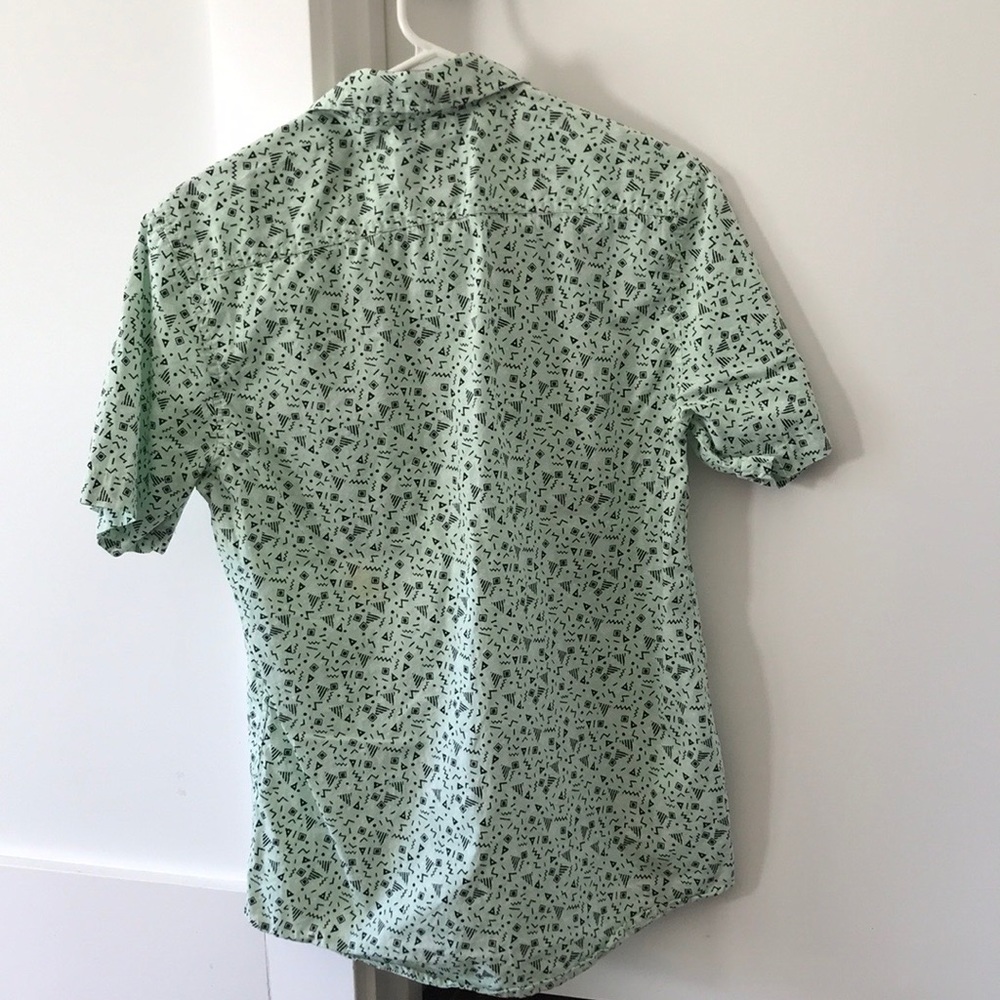Button down shirt - Picture 2 of 4
